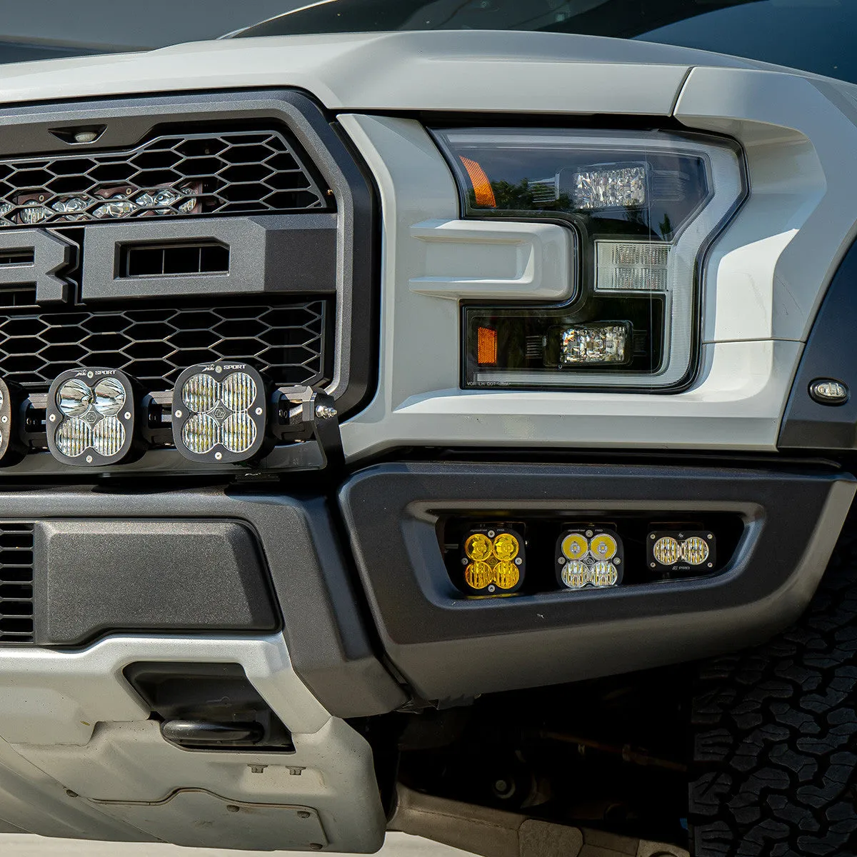 BAJA DESIGNS | Ford F-150 Raptor 2017-2020 Squadron/S2 Pro Fog Pocket Light Kit (447566)